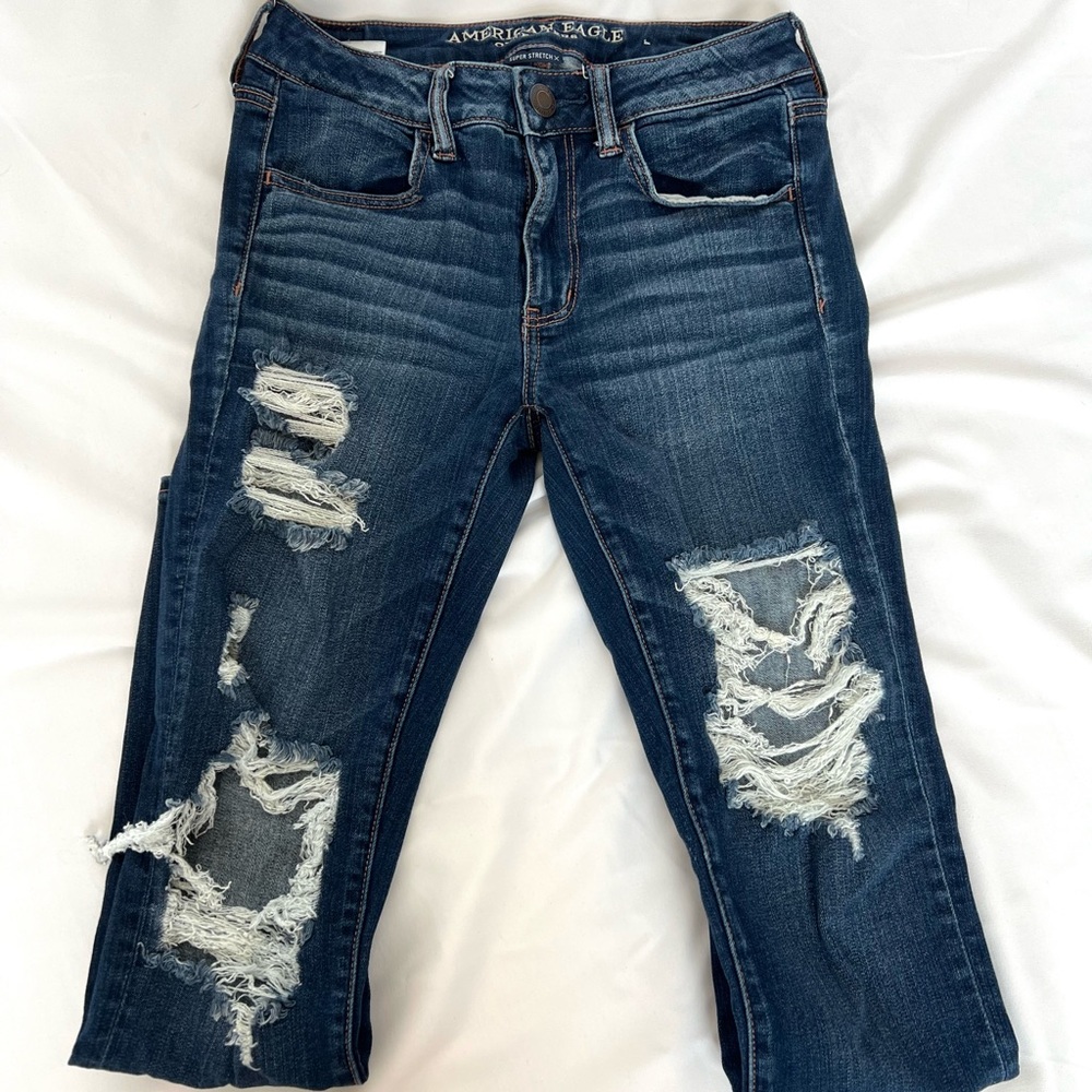 American Eagle Women's Distressed Dark Blue Skinny Jeans